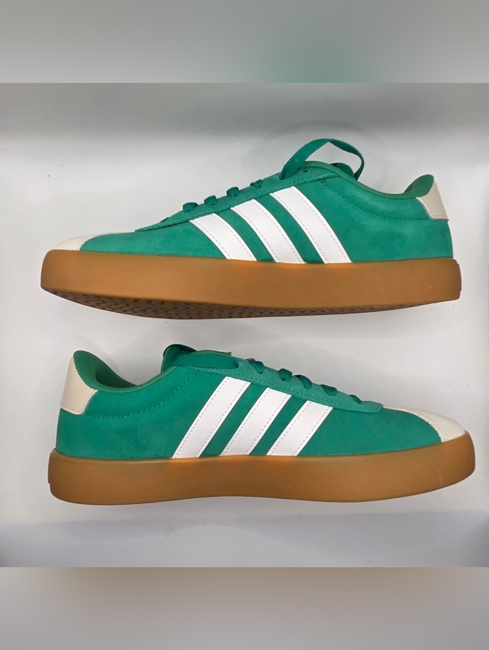 adidas VL Court 3.0 Green/ White Suede Sneakers with Gum Sole Mens Size 8.5 New